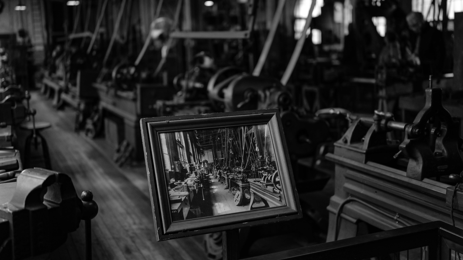 Leica Q3 43