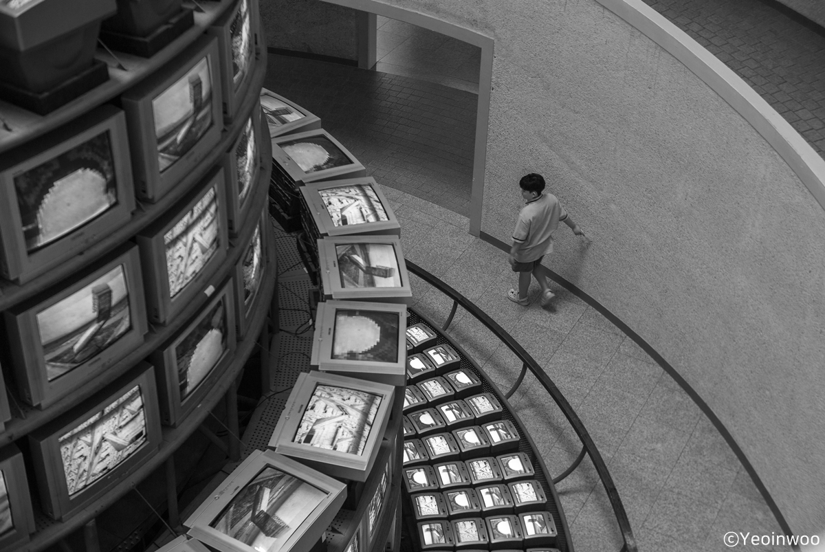 L1005231_bw.jpg